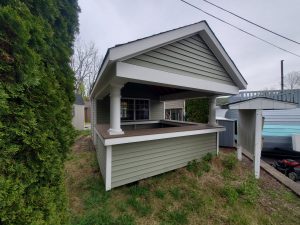 12x18 Bar Shed in Vinyl